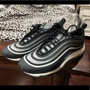 Women’s Nike Airmax 270 Size 9